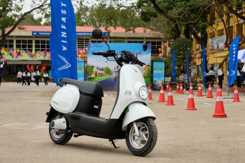 VinFast Motio: Xe máy điện được cả học sinh và phụ huynh yêu thích