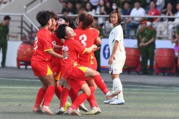 U17 nữ Việt Nam đánh bại U17 nữ Thái Lan