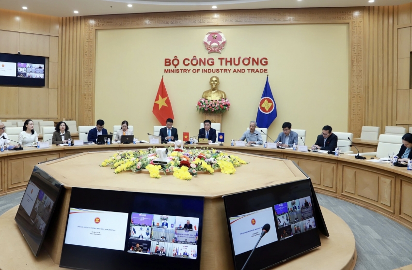 Hội nghị Bộ trưởng kinh tế ASEAN ra tuyên bố chung về thuế đối ứng