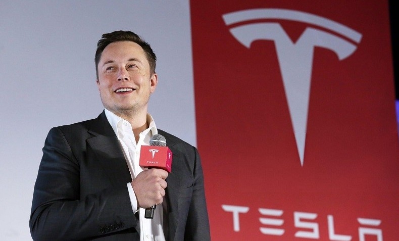 Lợi nhuận Tesla giảm 71% chỉ sau một năm