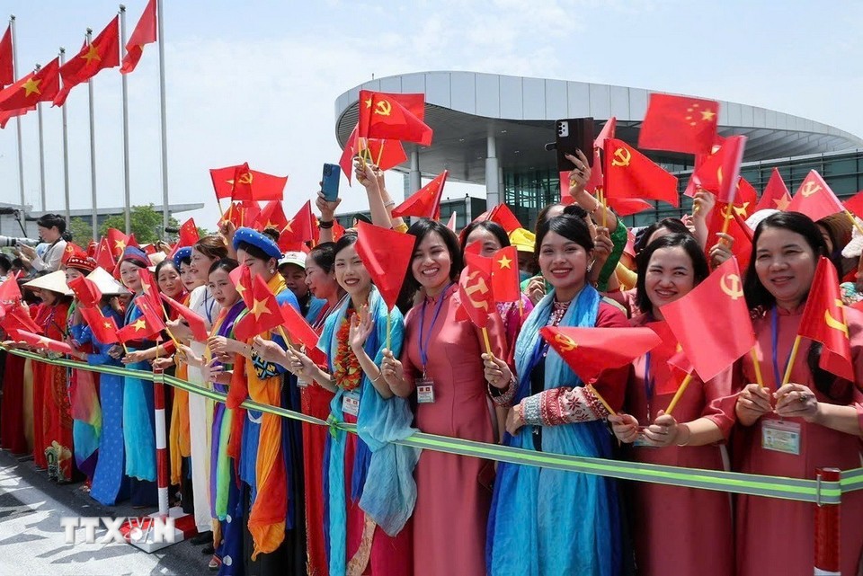 Chủ tịch nước Lương Cường đón Tổng Bí thư, Chủ tịch Trung Quốc Tập Cận Bình