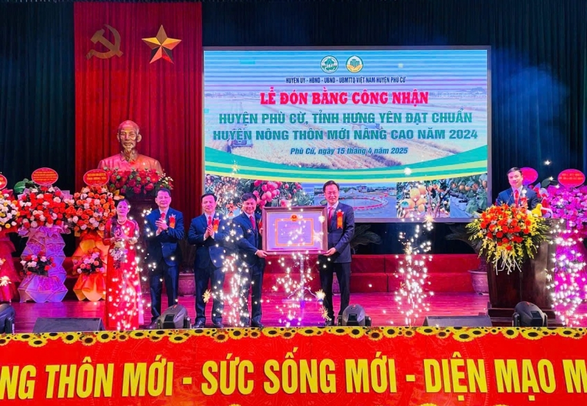 Phù Cừ là huyện nông thôn mới nâng cao thứ hai của tỉnh Hưng Yên