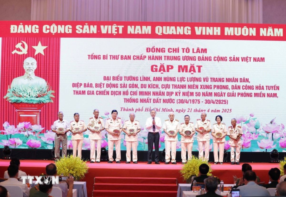 'Nhiệm vụ nâng cao tiềm lực quốc phòng - an ninh không bao giờ được lơ là'