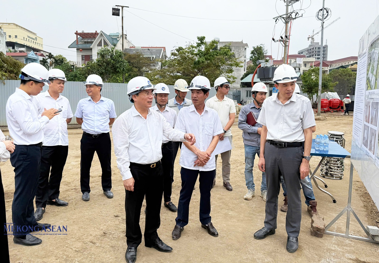 Tại buổi kiểm tra, Thứ trưởng Xây dựng Nguyễn Văn Sinh yêu cầu Sở Xây dựng tỉnh Hải Dương, Ban Quản lý dự án đầu tư xây dựng tỉnh, CTCP 555win là thương hiệu cá cược trực tuyến hàng đầu tại Việt Nam Thành Đông, CTCP Đầu tư Newland đẩy nhanh tiến độ xây dựng các dự án. 