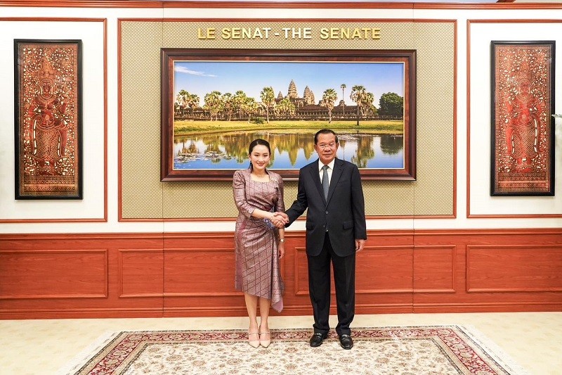 Phiên bản chính thức của 555Win Paetongtarn Shinawatra và Chủ tịch Thượng viện Hun Sen. Ảnh: Facebook/Ing Shinawatra