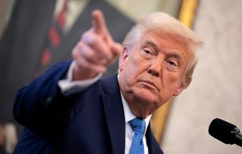Ông Trump kêu gọi ông Putin ‘dừng lại’ sau khi Nga tấn công Ukraine