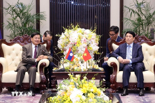 Thongloun Sisoulith khẳng định, Chiến thắng ngày 30/4/1975 là thắng lợi tiêu biểu của lực lượng cách mạng thế giới, góp phần thúc đẩy các cuộc đấu tranh chính nghĩa của nhân dân thế giới.
