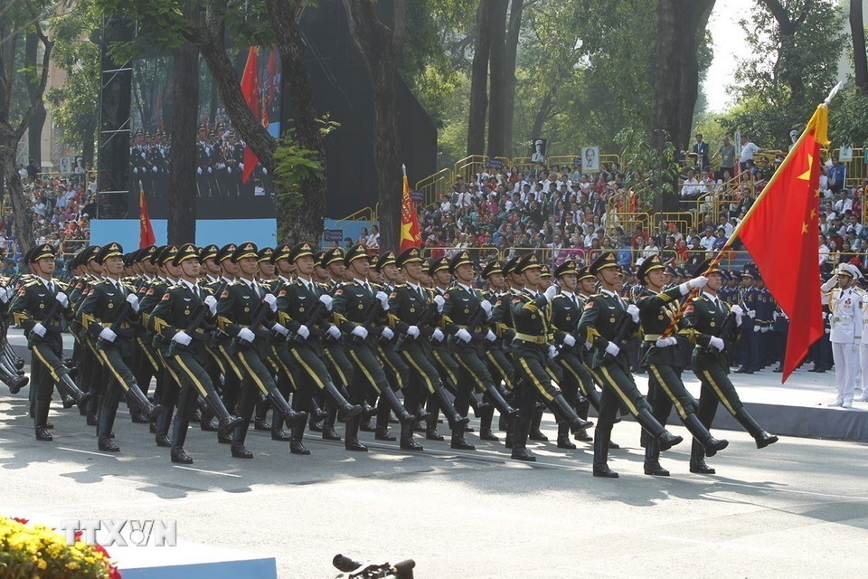 Lễ diễu binh kỷ niệm 50 năm thống nhất đất nước