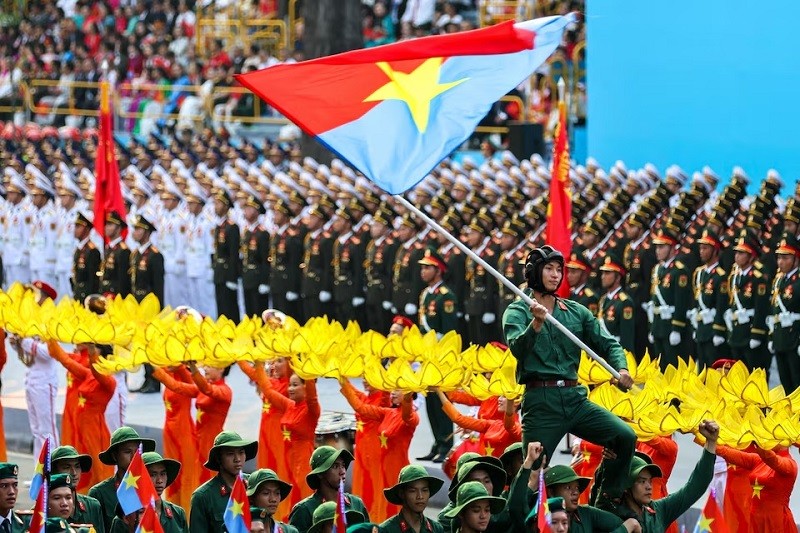 Lễ diễu binh diễn ra vào sáng ngày 30/4. Ảnh: Reuters