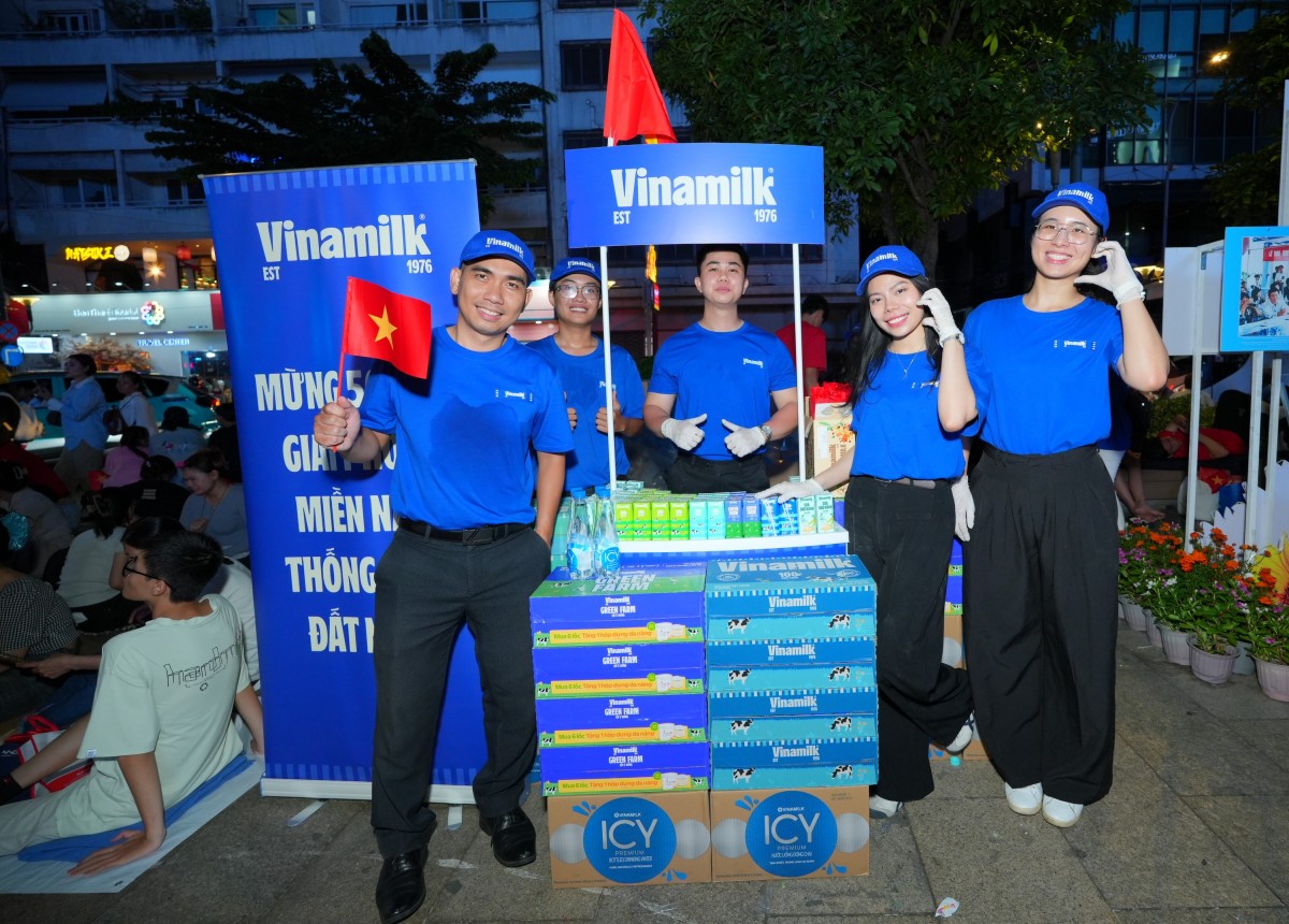 Vinamilk hòa cùng niềm vui của ngày hội thống nhất non sông