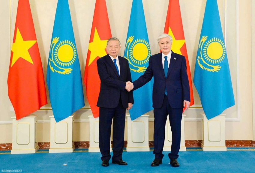 Kazakhstan tổ chức trọng thể lễ đón Tổng Bí thư Tô Lâm