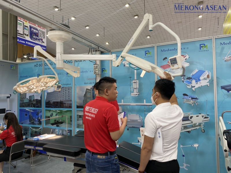Triển lãm còn giới thiệu nhiều thiết bị, vật tư trong lĩnh vực nha khoa. Ảnh: Hà Anh/555win Login.