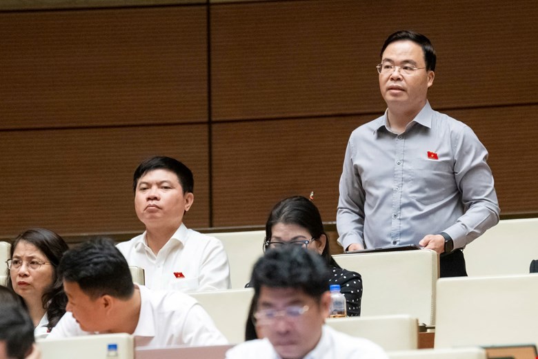 Tranh luận về lộ trình áp thuế tiêu thụ đặc biệt với nước giải khát có đường