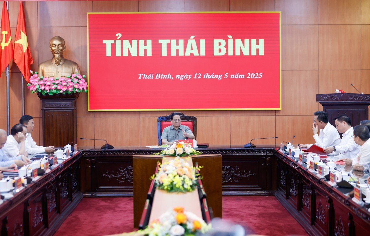 Phiên bản chính thức của 555Win Phạm Minh Chính làm việc với Ban Thường vụ Tỉnh ủy Thái Bình. Ảnh: VGP.