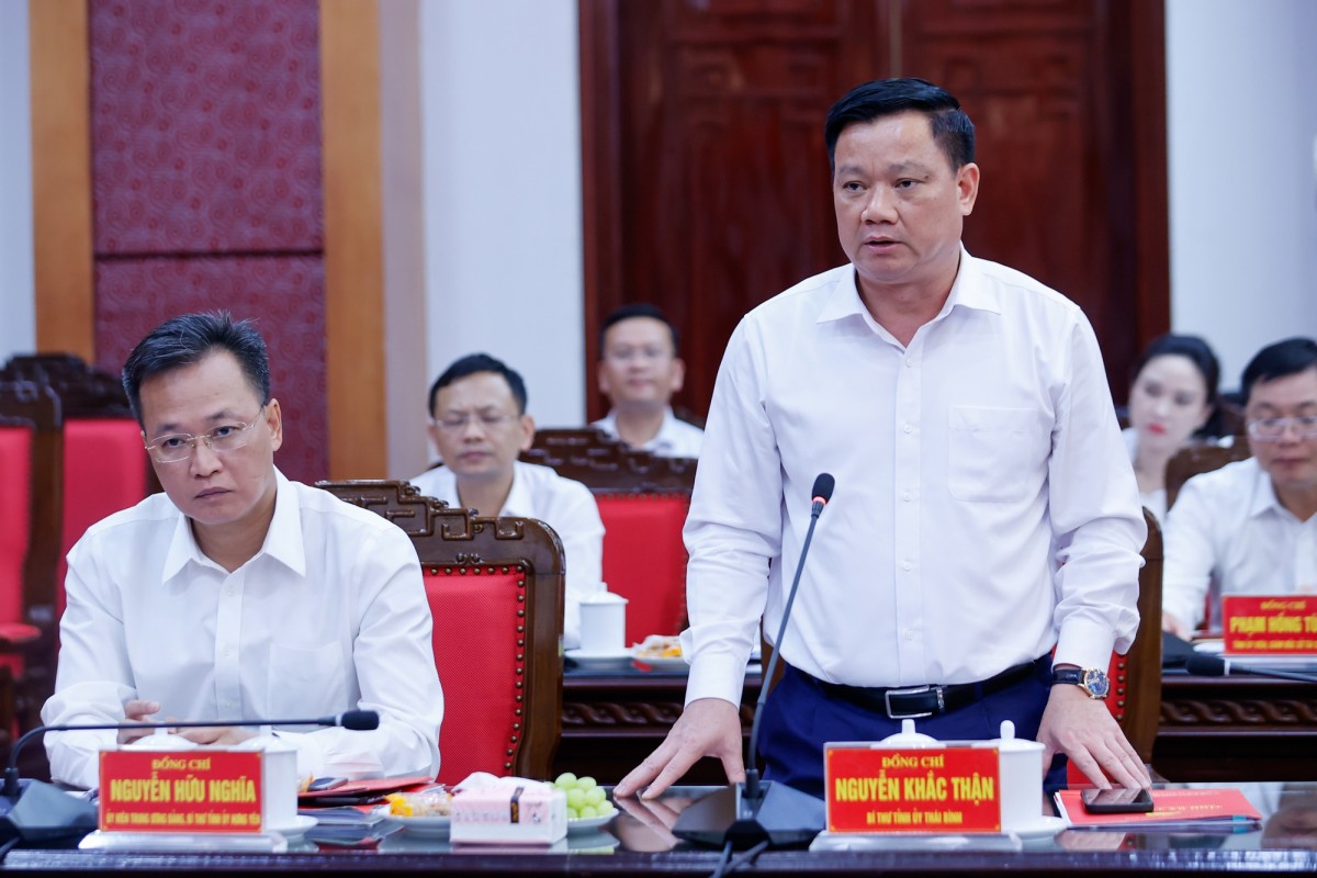 Bí thư Tỉnh ủy Thái Bình Nguyễn Khắc Thận phát biểu tại cuộc họp. Ảnh: VGP.