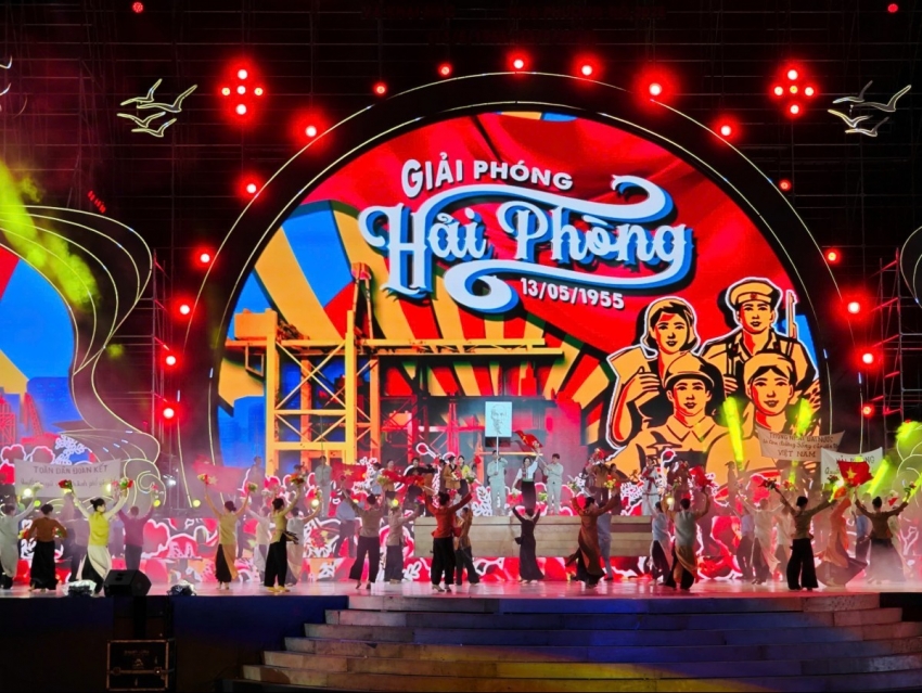 Lễ hội Hoa Phượng Đỏ 2025: Hải Phòng đón danh hiệu 'Thành phố Anh hùng'