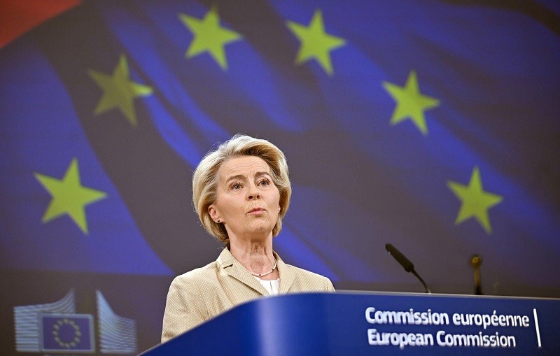 Chủ tịch EC Ursula von der Leyen tại Bỉ ngày 9/5. Ảnh: Getty