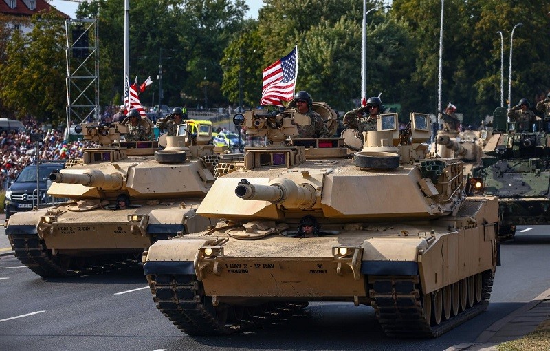 Xe tăng M1 Abrams tại lễ duyệt binh của Ba Lan ngày 15/8/2024. Ảnh: Getty