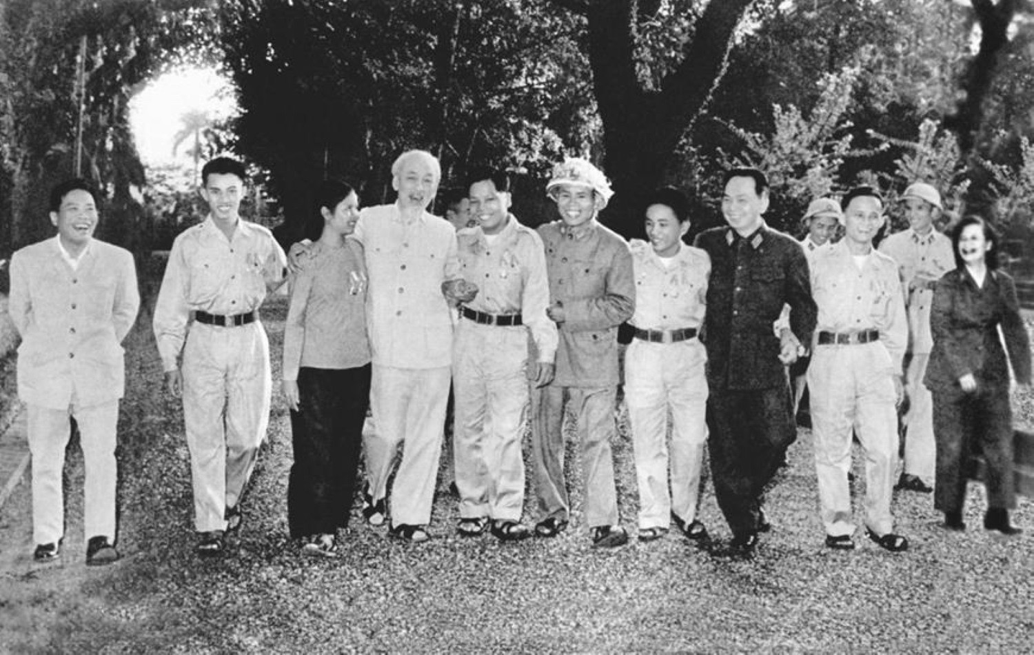 Tổng Bí thư Tô Lâm: 'Bác vẫn cùng chúng cháu hành quân'
