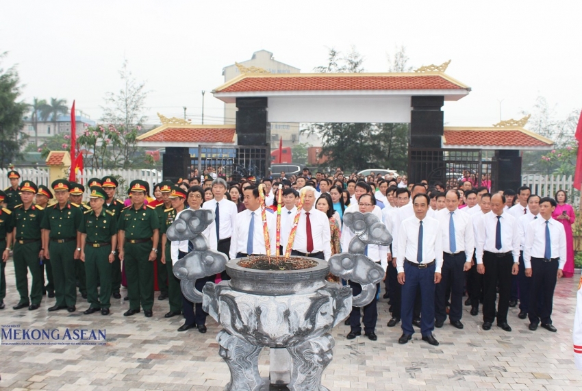 Thành phố Hải Dương dâng hương tưởng niệm Chủ tịch Hồ Chí Minh