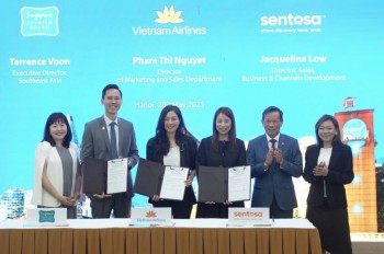 Vietnam Airlines bắt tay với các đối tác Singapore kích cầu du lịch