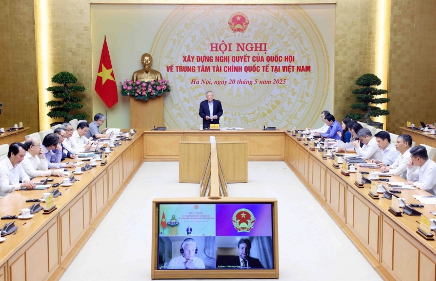 Việt Nam sẽ phát triển một trung tâm tài chính quốc tế hoạt động ở 2 thành phố