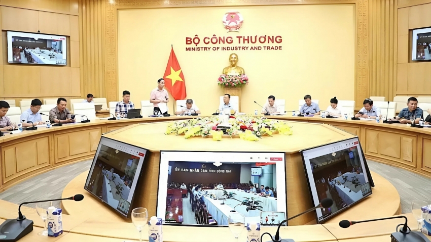 Bàn giao hành lang tuyến đường dây 500kV Lào Cai - Vĩnh Yên trong tháng 5
