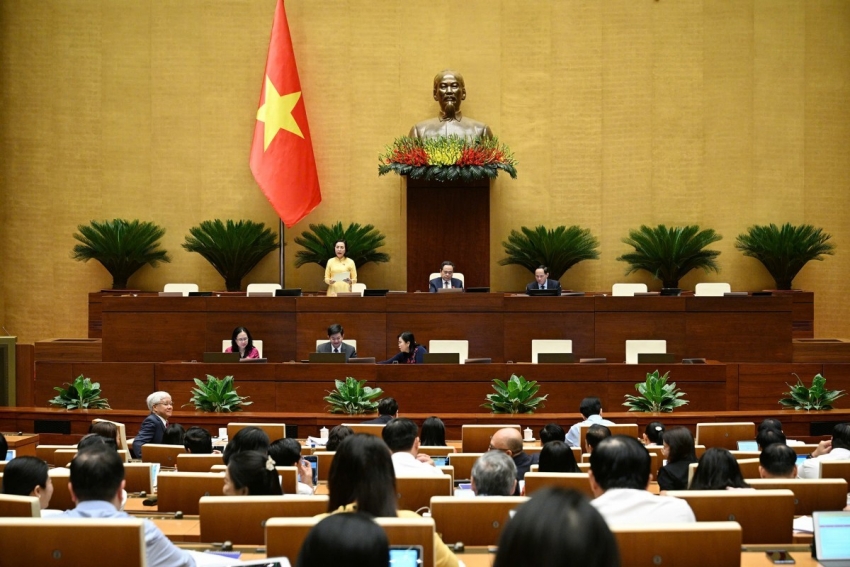 Quốc hội thảo luận về giảm thuế VAT đến hết năm 2026