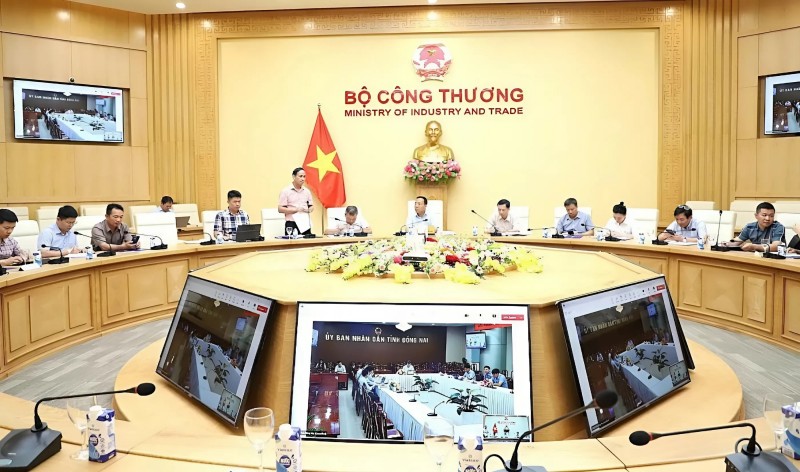 Bàn giao hành lang tuyến đường dây 500kV Lào Cai - Vĩnh Yên trong tháng 5/2025