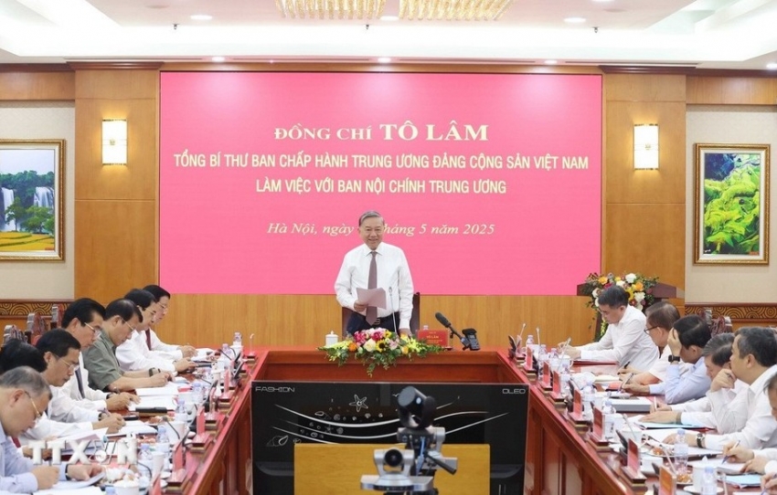 'Công tác nội chính phải hướng mục tiêu giữ vững ổn định để phát triển đất nước'