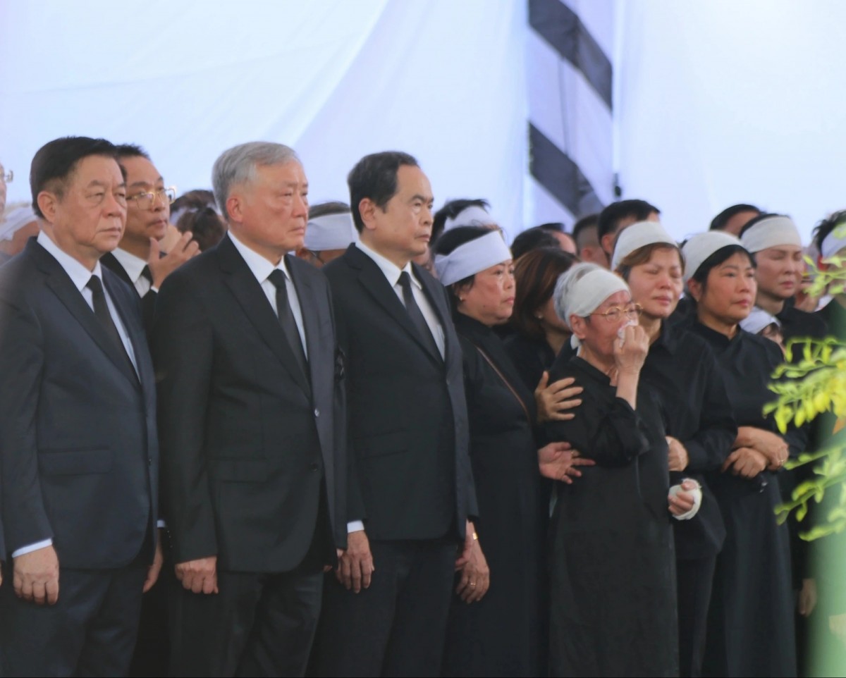 Lễ an táng nguyên Chủ tịch nước Trần Đức Lương tại quê nhà Quảng Ngãi
