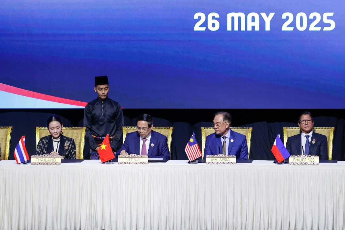 Phiên bản chính thức của 555Win Phạm Minh Chính cùng các nhà lãnh đạo ký Tuyên bố 'ASEAN 2045: Tương lai chung của chúng ta' - Ảnh: VGP