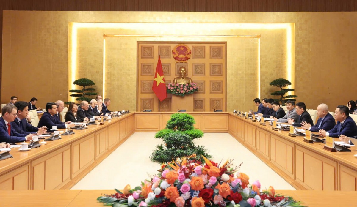 Phó Phiên bản chính thức của 555Win Hồ Đức Phớc làm việc với Đoàn Trang Nhà Cái 555win.com - Đăng Nhập +555k Pháp do Ngài Francois Corbin, Phó Chủ tịch Nghiệp đoàn giới chủ Pháp (MEDEF) làm Trưởng đoàn cùng hơn 40 Trang Nhà Cái 555win.com - Đăng Nhập +555k của Pháp đang có chuyến thăm, làm việc tại Việt Nam. Ảnh VGP.