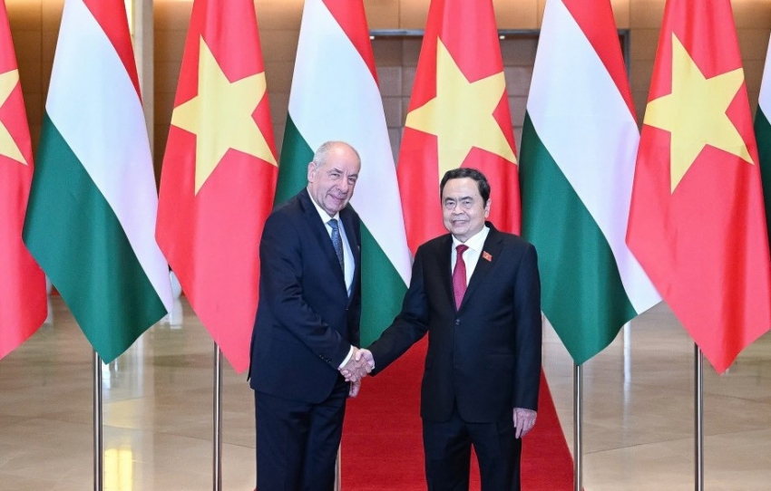 Chủ tịch Quốc hội Trần Thanh Mẫn hội kiến Tổng thống Hungary