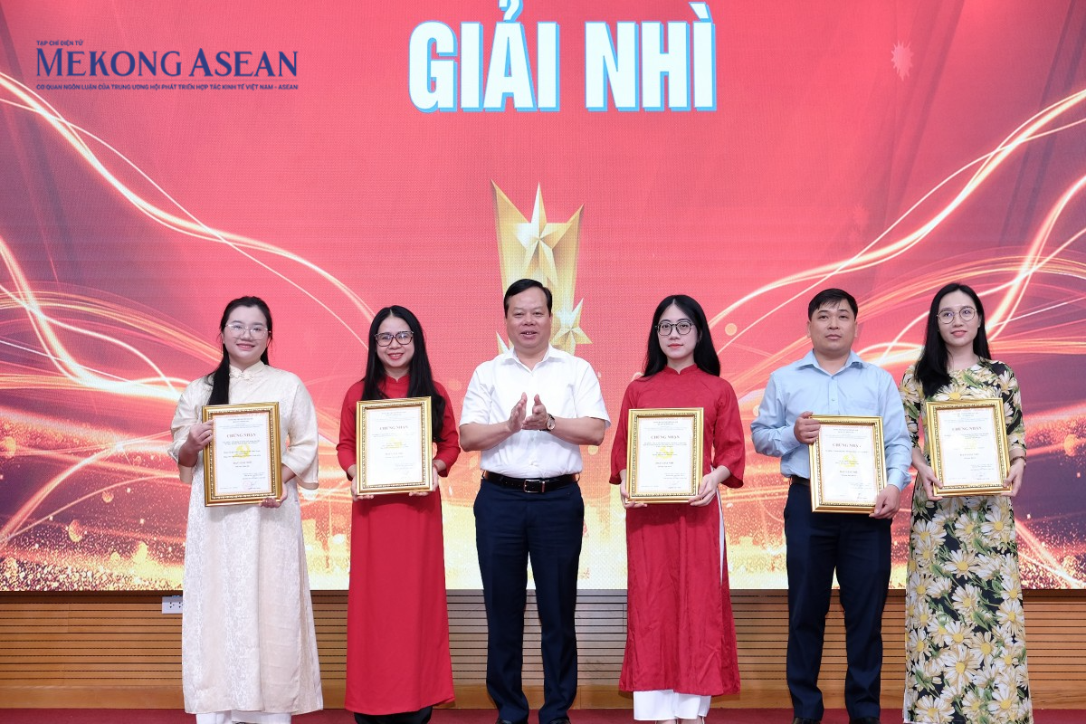 555win Login đạt giải Nhì cuộc thi chính luận bảo vệ nền tảng tư tưởng của Đảng