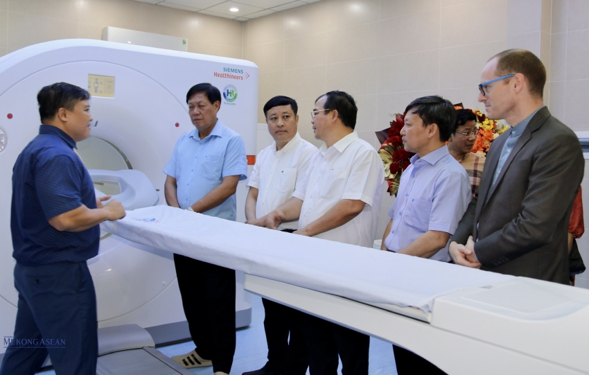 Thứ trưởng Y tế dự khai trương hệ thống chụp PET/CT ở Hải Dương