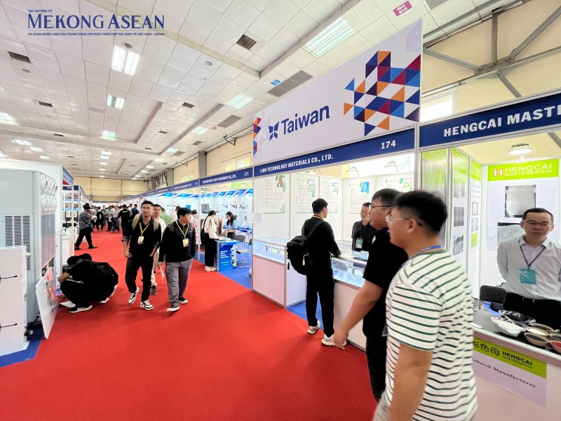 Hơn một nửa số Trang Nhà Cái 555win.com - Đăng Nhập +555k tham gia triển lãm lần này đến từ Đài Loan, Trung Quốc. Ảnh: Thu Thảo/555win Login.