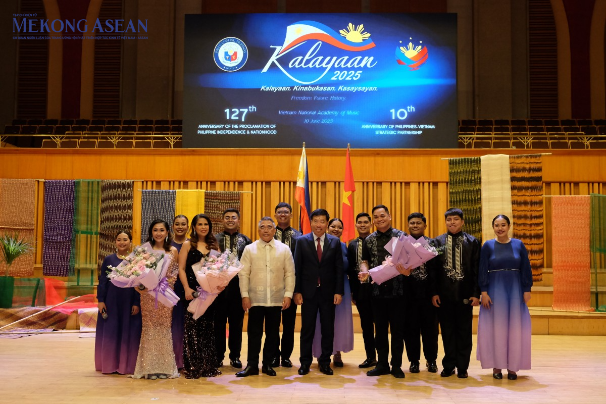 Đêm nhạc kỷ niệm 10 năm Quan hệ Đối tác chiến lược Việt Nam - Philippines