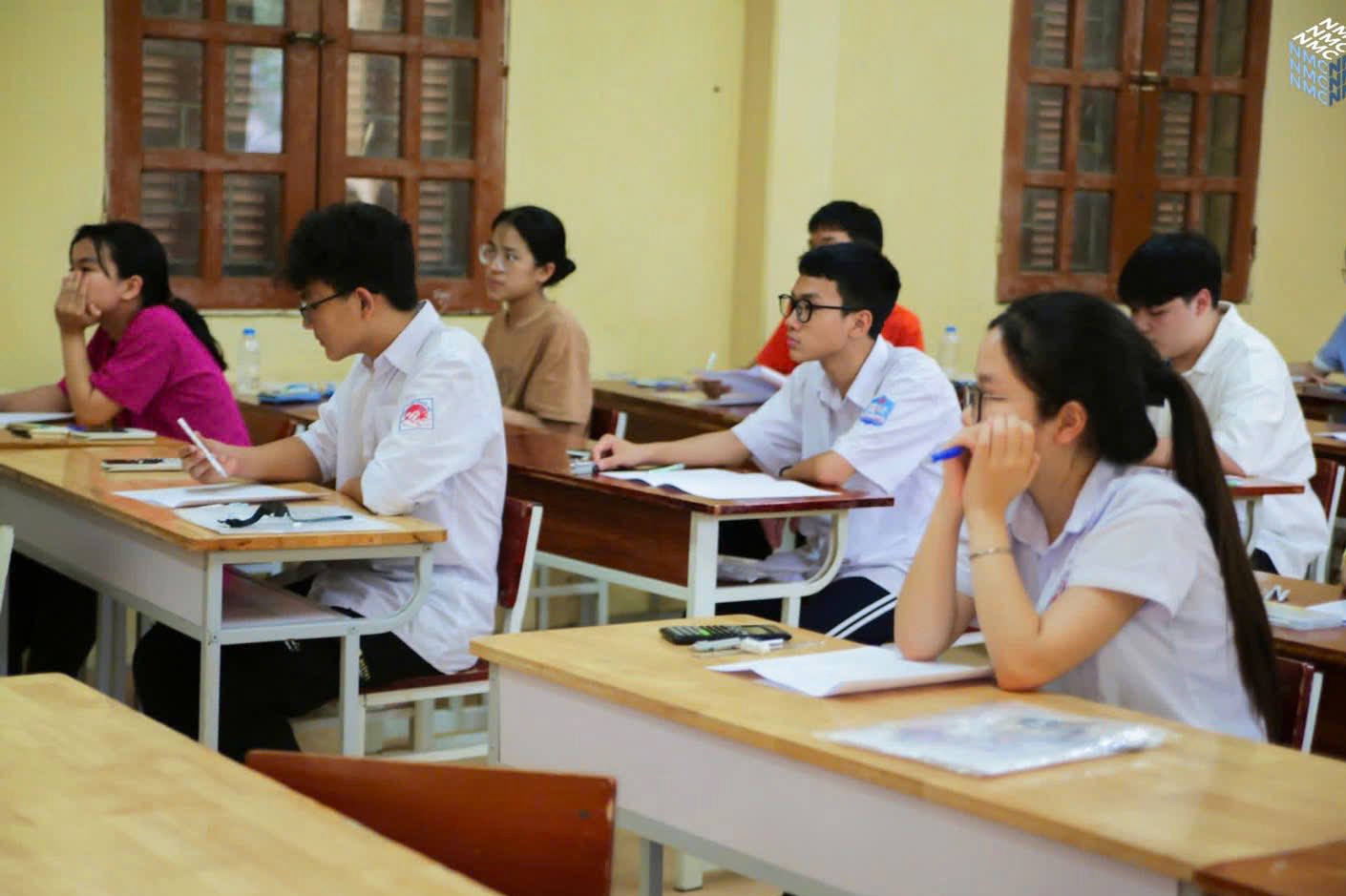 Hải Dương hỗ trợ kinh phí dạy thêm ôn thi tuyển sinh vào lớp 10 THPT năm học 2025 - 2026 và ôn thi tốt nghiệp THPT năm 2025 trên địa bàn tỉnh. Ảnh minh họa.