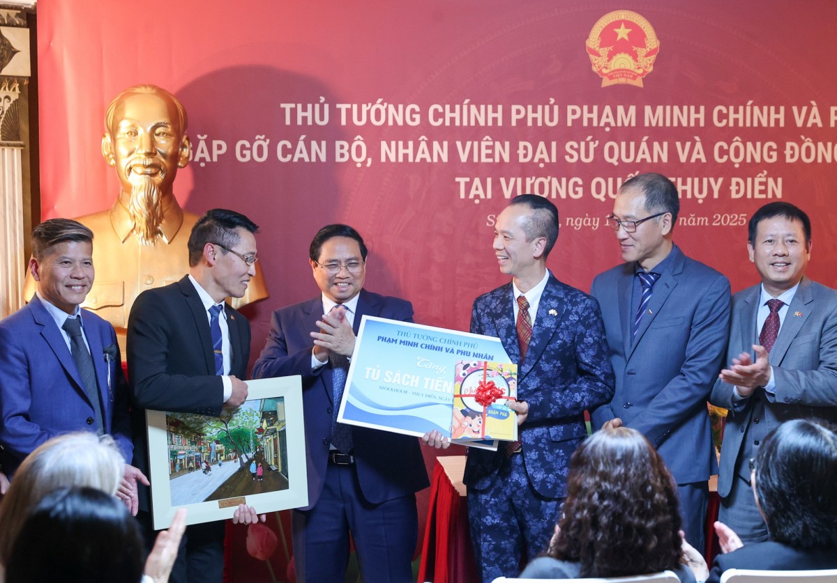 Phiên bản chính thức của 555Win Phạm Minh Chính tới Stockholm, bắt đầu thăm chính thức Thụy Điển