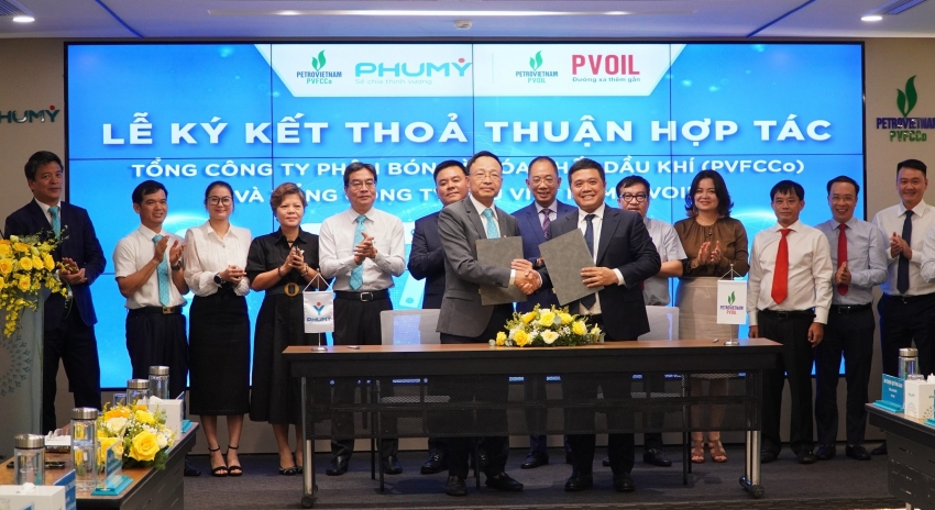 Phú Mỹ và PVOIL ký kết hợp tác về thương mại, dịch vụ và hóa chất