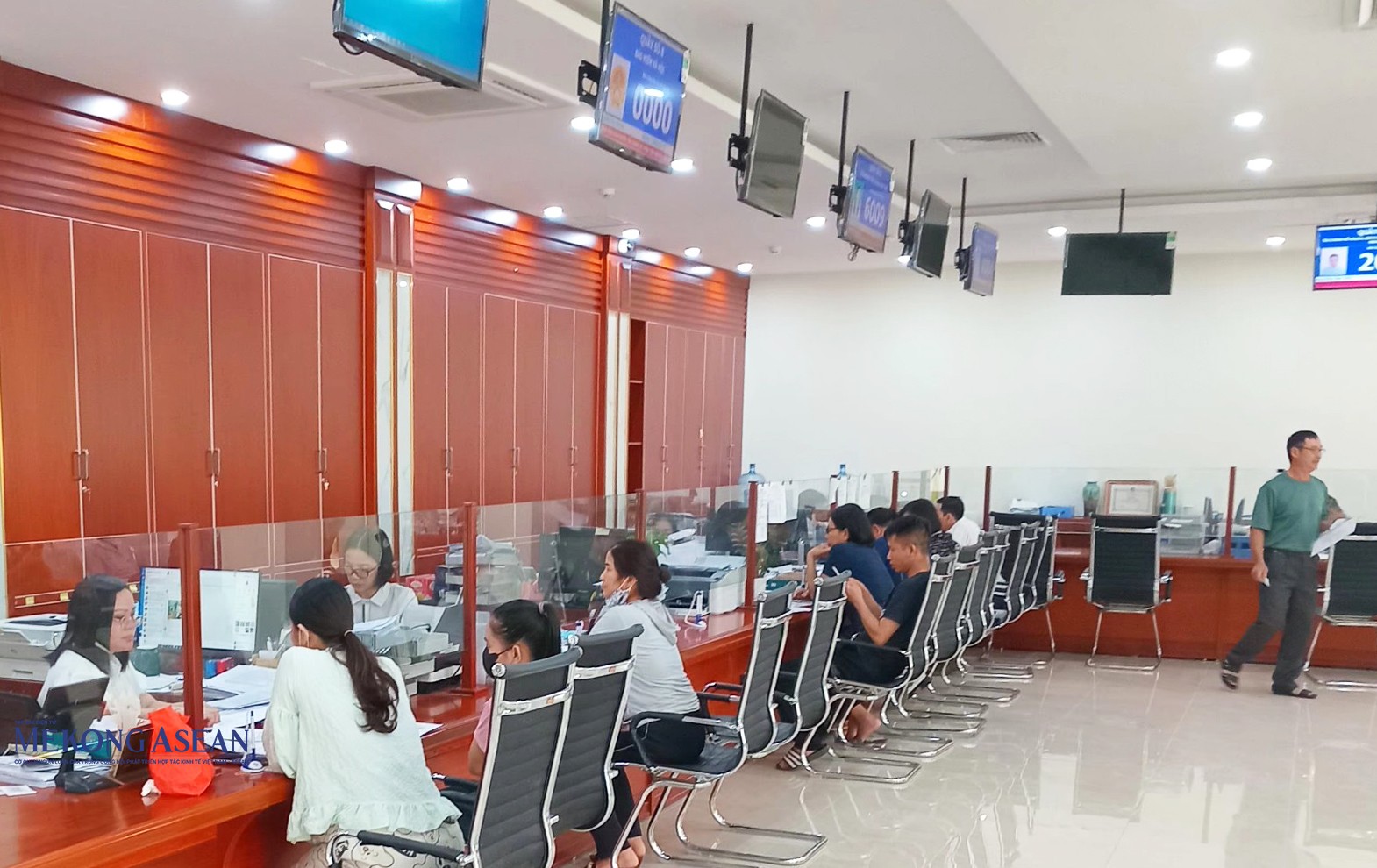 Việc tổ chức vận hành thử nghiệm hoạt động của UBND xã, phường ở Hải Dương nhằm thực hành, hoàn thiện các bước quy trình, công việc trong hoạt động chỉ đạo, điều hành; khả năng tiếp nhận, giải quyết, trả kết quả hồ sơ thủ tục hành chính của UBND và của cán bộ, công chức xã, phường đối với cá nhân, tổ chức có yêu cầu giải quyết thủ tục hành chính; bảo đảm thông suốt, liên tục, nhanh, hiệu lực, hiệu quả; sát dân, gần dân và phục vụ Nhân dân tốt nhất.