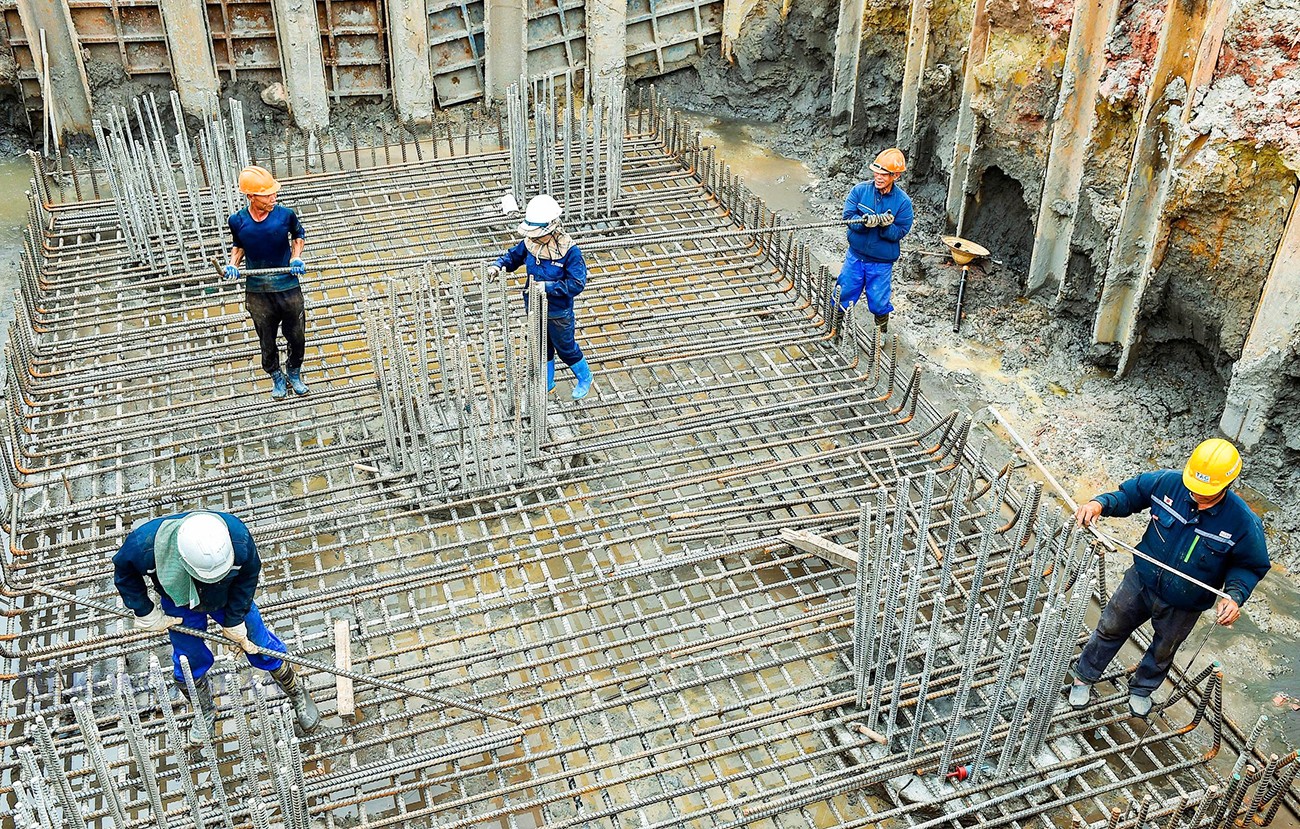 Thi công bệ trụ cầu Vạn.