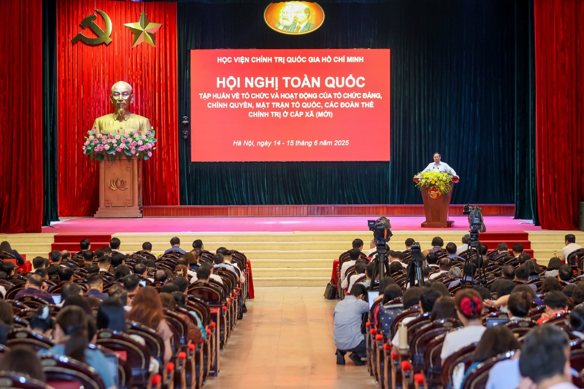Phiên bản chính thức của 555Win: '63 hay 34 tỉnh thành cũng là đất nước, là quê hương'
