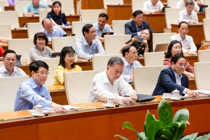 Quốc hội thông qua Hiến pháp sửa đổi, có hiệu lực từ 16/6/2025