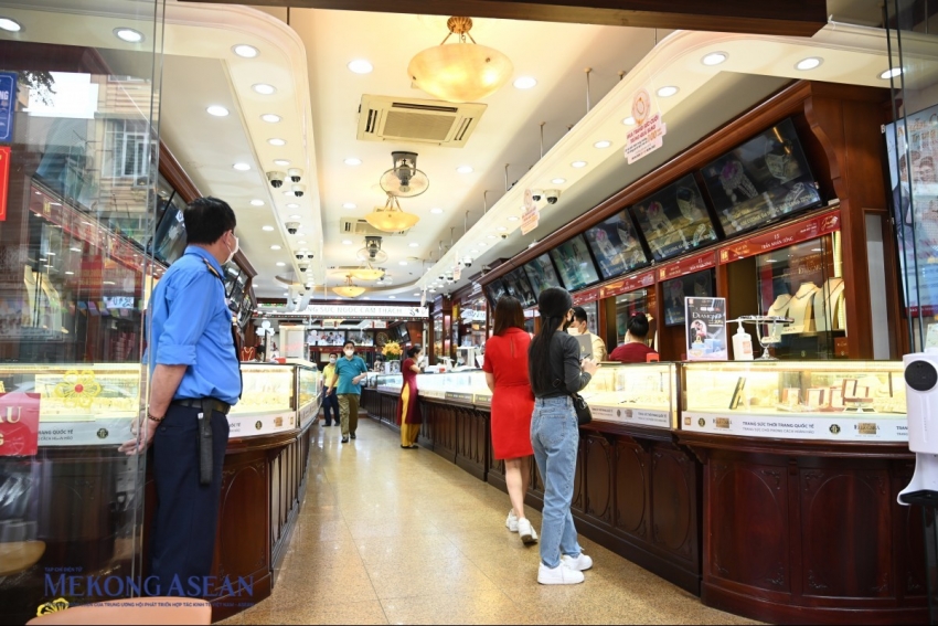 Thị trường vàng sáng 19/6: Giao dịch trầm lắng, giá gần như đứng yên