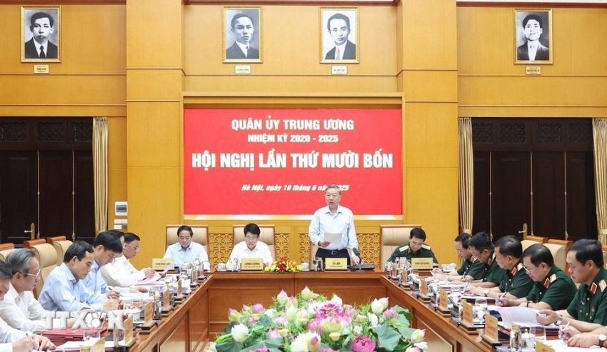 Sắp xếp tổ chức quân sự phù hợp với chính quyền địa phương hai cấp