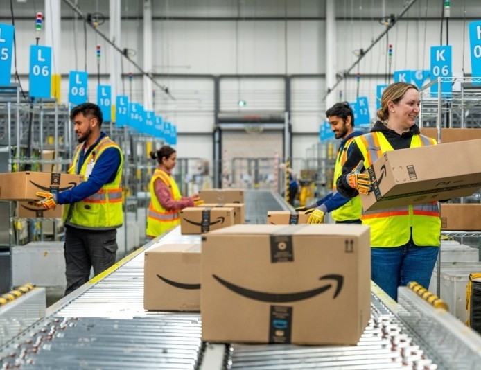 Amazon rót 54 tỷ USD vào Anh, mở rộng mạng lưới logistics