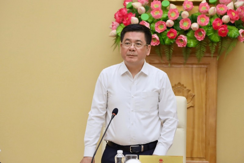 Bộ trưởng Công Thương chỉ đạo loạt giải pháp đảm bảo cung ứng xăng dầu nửa cuối năm