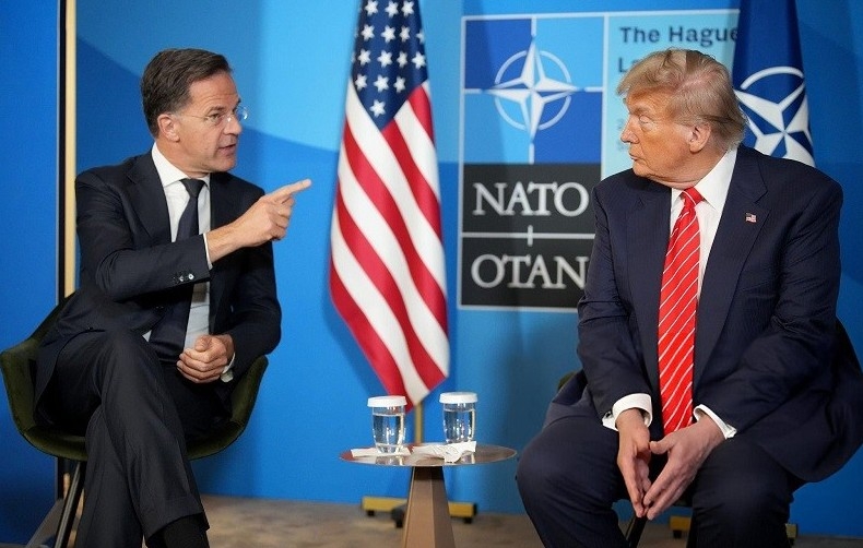 NATO kêu gọi Mỹ duy trì viện trợ vũ khí cho Ukraine
